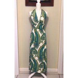 DEAL 🚨 💚Renee C. Open Back Maxi Dress